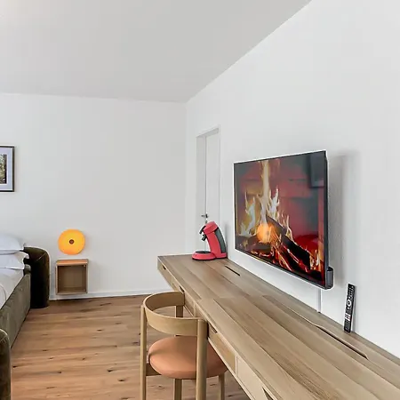 Beautiful Spacious 5 In Center That Sleeps 10