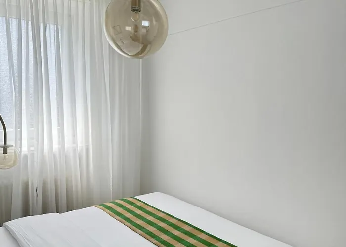 Beautiful Spacious 5 In Center That Sleeps 10 * Wuppertal