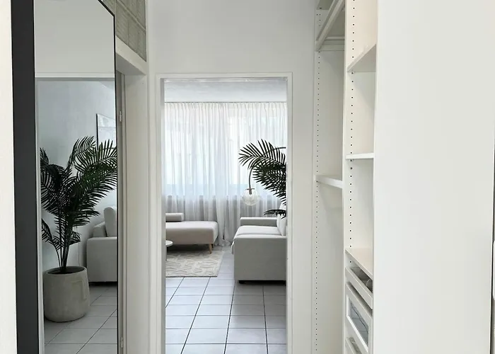 Beautiful Spacious 5 In Center That Sleeps 10 Appartement