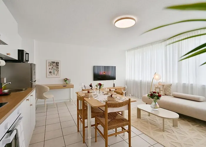 Appartement Beautiful Spacious 5 In Center That Sleeps 10 Wuppertal