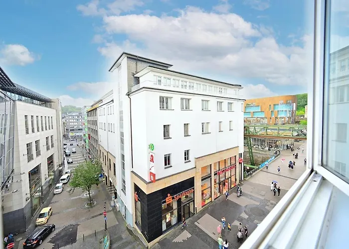 Appartement Beautiful Spacious 5 In Center That Sleeps 10 Wuppertal