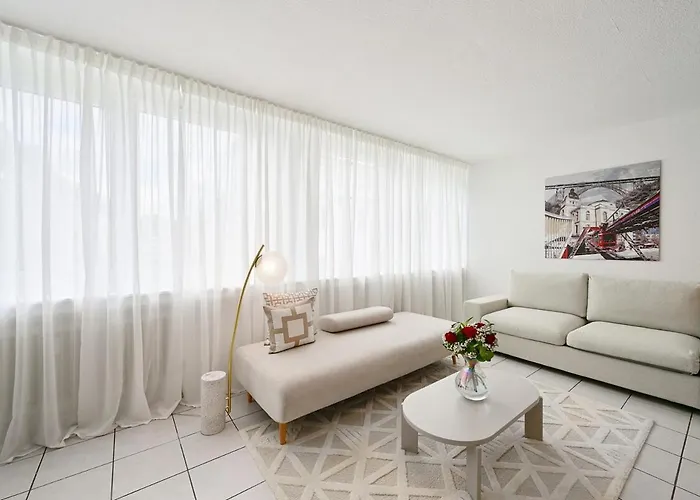 Appartement Beautiful Spacious 5 In Center That Sleeps 10 Wuppertal