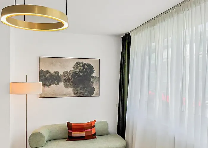 Appartement Beautiful Spacious 5 In Center That Sleeps 10 Wuppertal