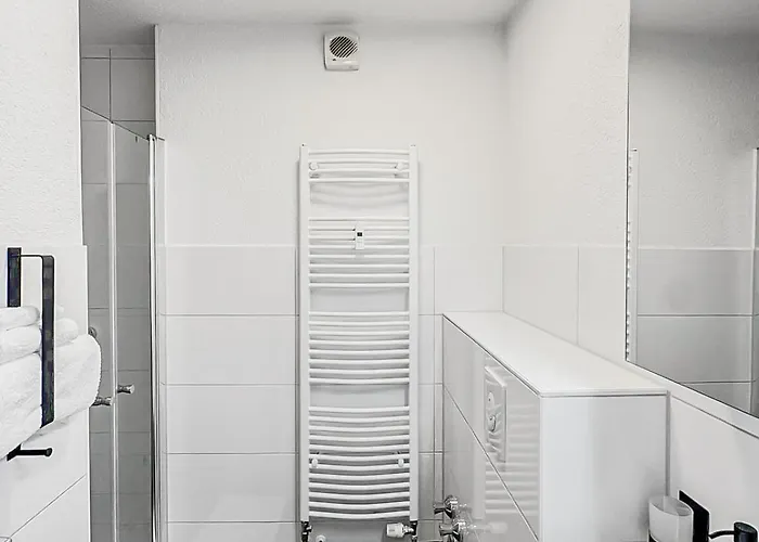 Appartement Beautiful Spacious 5 In Center That Sleeps 10 Wuppertal