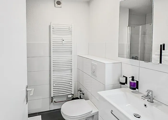 Beautiful Spacious 5 In Center That Sleeps 10 Wuppertal